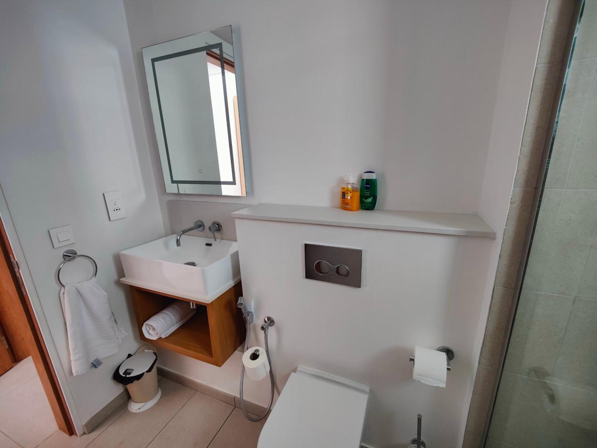 Ocean Point Beach Front Apartment Pointe aux Piments Kültér fotó
